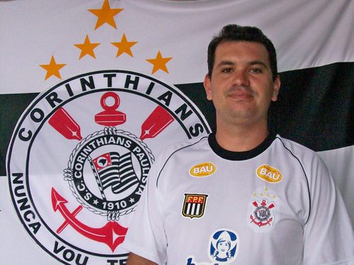 No país do futebol o sol nasce para todos mas só brilha para poucos