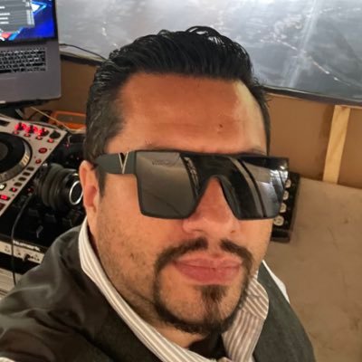 victormillandj's profile picture. DJ profesional. 20 años de carrera, eventos privados, Bodas, XV años,eventos especiales, activaciones, eventos empresariales. https://t.co/sUOxxXuxNF