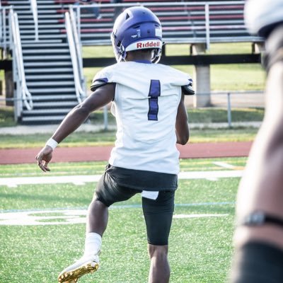 chosenEM1_'s profile picture. |WR|DB|ATH| Pikesville High School co/2026 contact info: #443-362-2839 Email :denmore53@iCloud.com
