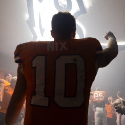 (i tweet impulsively mainly ab sports and life😀) diehard honest/loyal bronco fan🏈BIG Devils fan 🏒 happy NY Yankees fan ⚾️ U of D🐓