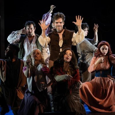 sknf_hourly's profile picture. Posting photos of Starkid, TCB, and Shipwrecked hourly! | Admin uses any pronouns