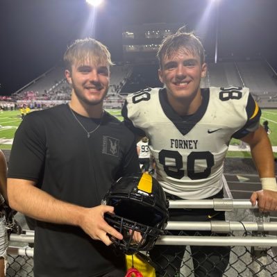 Tight End@Forney High School|Class of 26’|17 years old|6’3|220 lbs|Bench 305|Squat 485|PC 345|40 yd dash 4.66|3.85 GPA|All Glory To God|@wolvertonkade@gmail.com