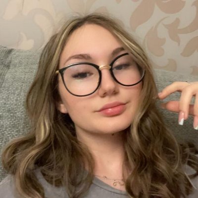 I am fun to be an easy going person with a good sense of humor, love to travel and meet new people.