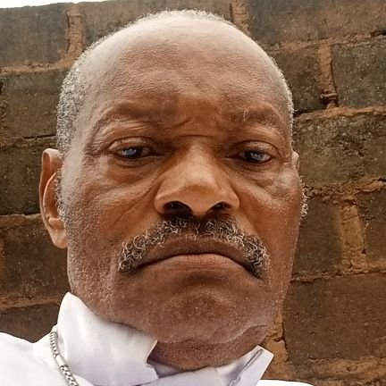 shoneyeAde's profile picture. 