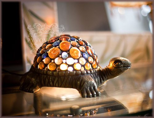 PYVOVAROV_glass's profile picture. Изготовление витражей любой сложности. Витражи для окон, дверей, художественные витражи Тиффани. Мозаика из стекла. Церковные витражи. Взаимный фолловинг