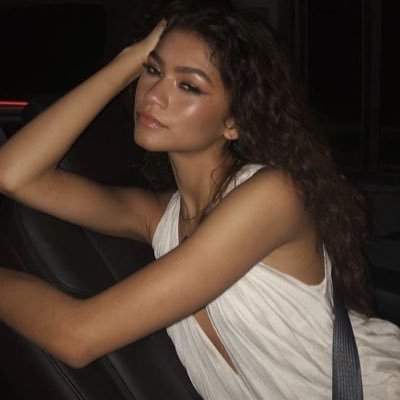 __Imvale__'s profile picture. "Life isn't how to survive the storm, it's about how to dance in the rain."