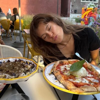 hxnseprtl's profile picture. zij/haar 🍸🪩🌷🦋🌈✨❤️‍🔥