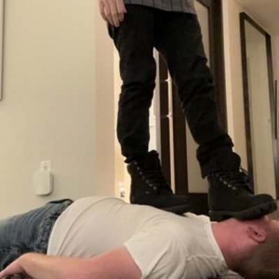 Chris87452102's profile picture. 