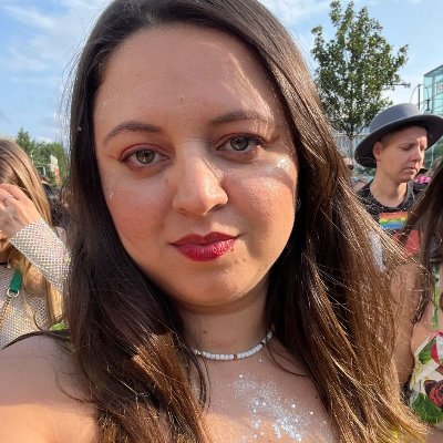 eukesiah's profile picture. Brasileira que mora em Berlin, que ama realitys e ama comentar sobre ;)