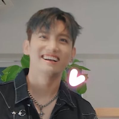 changmin880218a's profile picture. 🍑TVXQ!🍓 Bigeast.CassiopeiaIII💜💛👨‍🍳