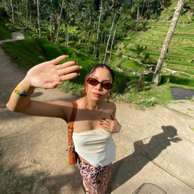 hi_cassey's profile picture. i bow to the great, unseen wisdom.