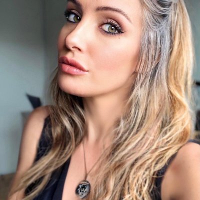 veependras's profile picture. Like reading, yoga, travel, food, fitness. Costume design. support anti-abortion。