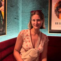cat (@th_cat_returns) 's Twitter Profile
