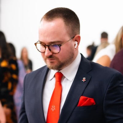 “Věčná. Taková je Slavia Praha a naše láska k ní.” - Ředitel strategické komunikace @slaviaofficial ❤️🤍