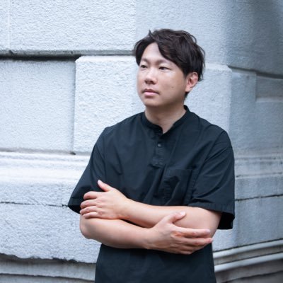 「teal/nib」のシェフです。日本橋兜町の渋沢栄一旧邸跡地、日証館でチョコレートのお菓子とジェラート作ってカカオを探求しています