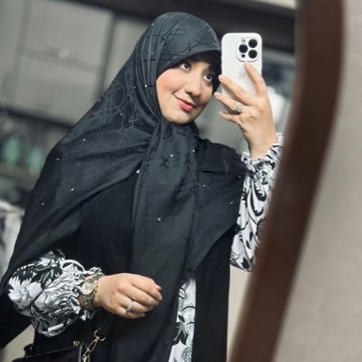 fatememokhtari7's profile picture. صرفا یک فاطمه ✋🏻