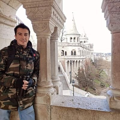 Istanbul Universitesi, Hititoloji ABD (BA), Eskicag Tarihi ABD (MA, PHD)
Araş.Gör.Dr.