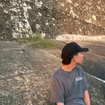 y0mpson's profile picture. 