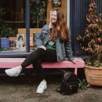Liz Fox | American Football Writer & Podcast Host (@nflgirluk) Twitter profile photo