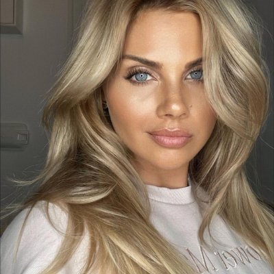 Rosa225765's profile picture. A