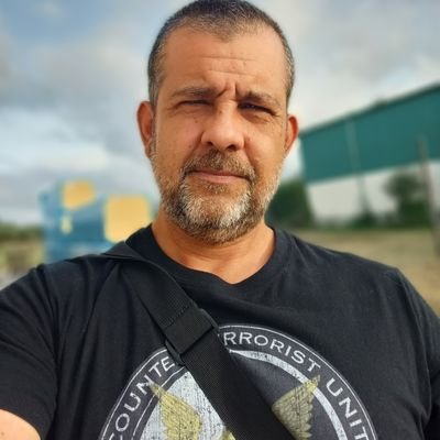 En lo humano, Nietzsche.
En lo divino, Spinoza. Sólo soy quien tengo que ser. Lejos de los pendejos.
K-9 Instructor.
Ex Preso Político de chávez 🇻🇪🇪🇸