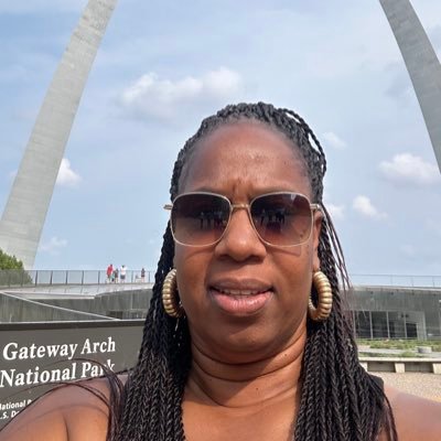 Kimmieshow's profile picture. 