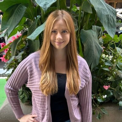 sarahgallo22's profile picture. Wife. Sister. Daughter. Storyteller.