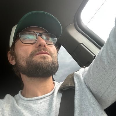 bengals fan. father of 3. hard working dad. marijuana enthusiast