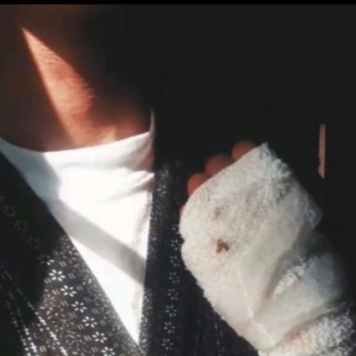 Sm5F16's profile picture. بتموت ماشفت الخطا من طرفنا من طيبنا تضرب بنا الامثال🥇💤