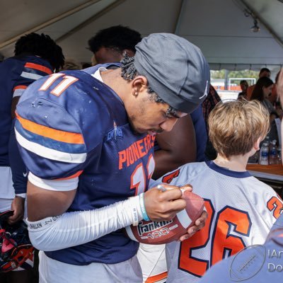 5’11 1804️⃣@UticaUniversity ⭐️#begreat #fearron 📚email:ronaldolewis60@gmail.com