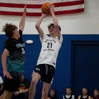 Evan Luchetti Profile