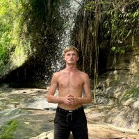 Riley Check (@holisticgrenade) 's Twitter Profile