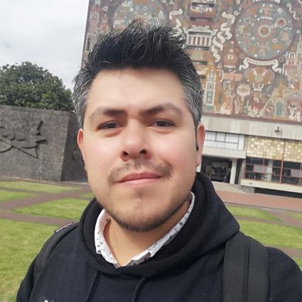 Observador de la vida, amo la microbiología, las letras, los números, las computadoras y como a muchos: viajar!!!