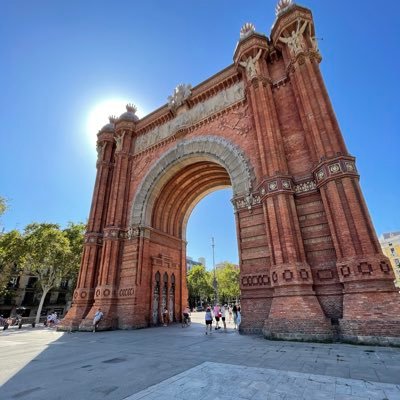 AnnaCur35952838's profile picture. 