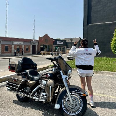 FredericaGodwi's profile picture. 🏍️🌸産も风の自由、バイクにタイムスリップし、桜の雨を下一好況📈💹。貨幣圏の騰落は無常で、しかし熱愛は縮小しません🚀✨