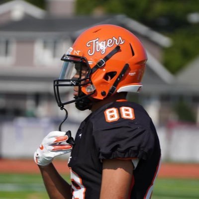 davidmoraleswr1's profile picture. #88 | Class Of 2028 | WR/CB