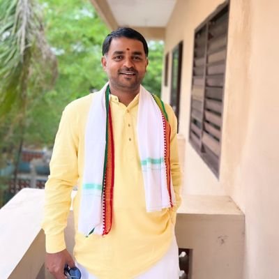 R05Chowkidar's profile picture. 