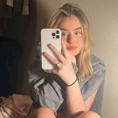 adrelinameca's profile picture. DM me grill