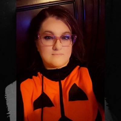 just an incredibly awkward and clumsy person .. mom/wife etc. just me .. https://t.co/en6GfdknkV