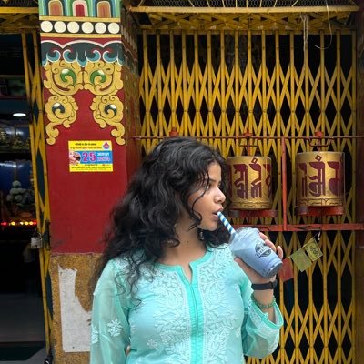 AahiPeer's profile picture. Stuck between the two spectrums of womanhood.