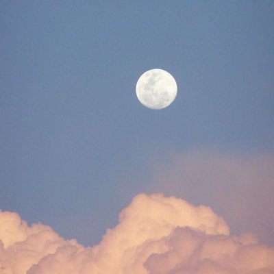 em1623ee10's profile picture. 