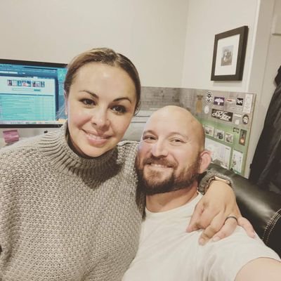 jonaslara01's profile picture. Father, Husband, and Artist