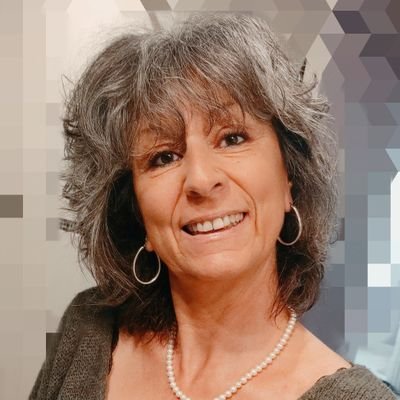 cecilecasta17's profile picture. 