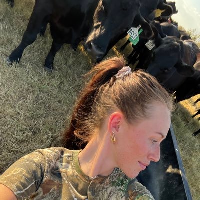 Stop trying to fit in for clout, be yourself, you were made for it. 🌸 Farmers daughter living in the land of the free. 🇺🇸 Catholic, pro-life, free-thinker.