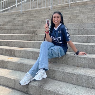 Yellow_Queenn's profile picture. 