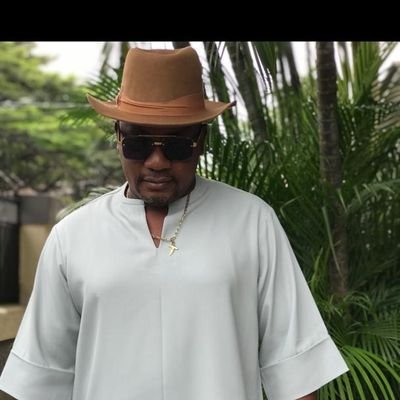 boskycharl's profile picture. Instargram,_bobrenne.Purpose driven,fashion designer,motivational speaker åŋđ a trained theatre Artist.