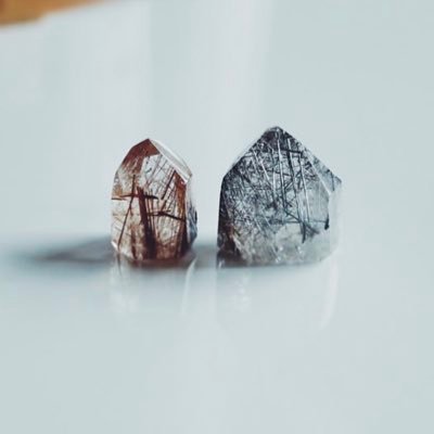 5Wgh7's profile picture. 南関東在住。 今更鉱石の魅力にはまり、比較的近場での黄鉄鉱採取が多いです。 そのうち糸魚川に翡翠拾いに行きたい、、