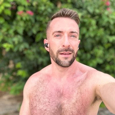 theguywhosaw1's profile picture. Partner, friend, son & uncle #barista, #ittech, #gymaddict, #baker & #goodguy #scruffyhomo #gaymuscle #gymlife #coffeetime #genuinepeople #geek 🇬🇧