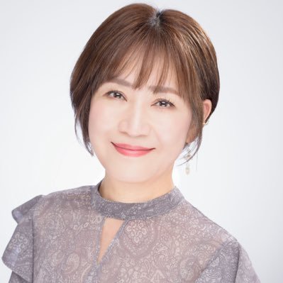 “当たる”より、大切な“真実”をあなたに|占いと癒しを融合したセッションを提供|オンラインセッションは完全予約制|zoom・LINE通話・LINEチャット・メール鑑定にも対応|リアルでもオンラインでも、選りすぐりのヒーラーたちがあなたの幸せの形を一緒に見つけます