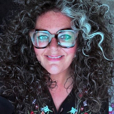 gegraves's profile picture. Find me in the cheese aisle. I love colouring in.